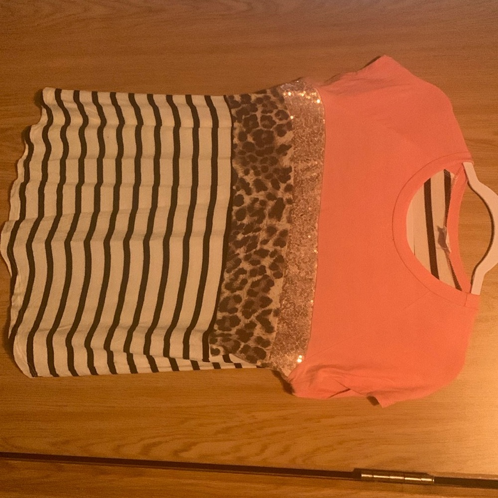 Color block tee